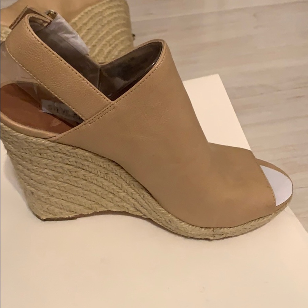 Steve Madden wedges brand new